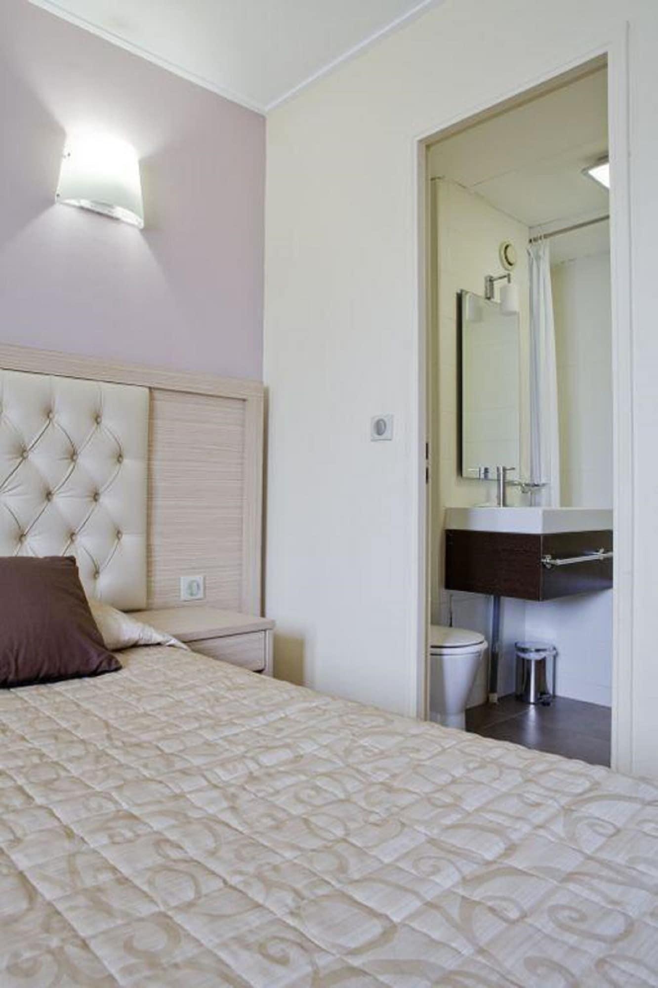 Hotel Lebron Paris Exterior photo
