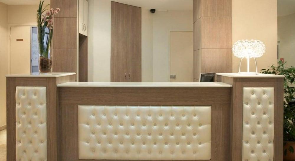 Hotel Lebron Paris Exterior photo